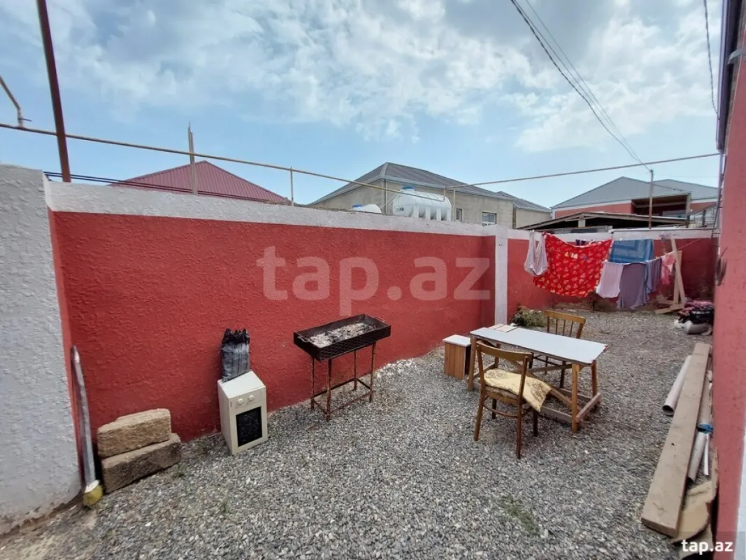 Satılır 3 otaqlı həyət evi