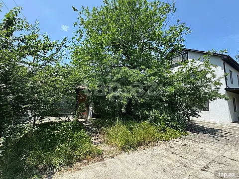 Satılır 5 otaqlı həyət evi