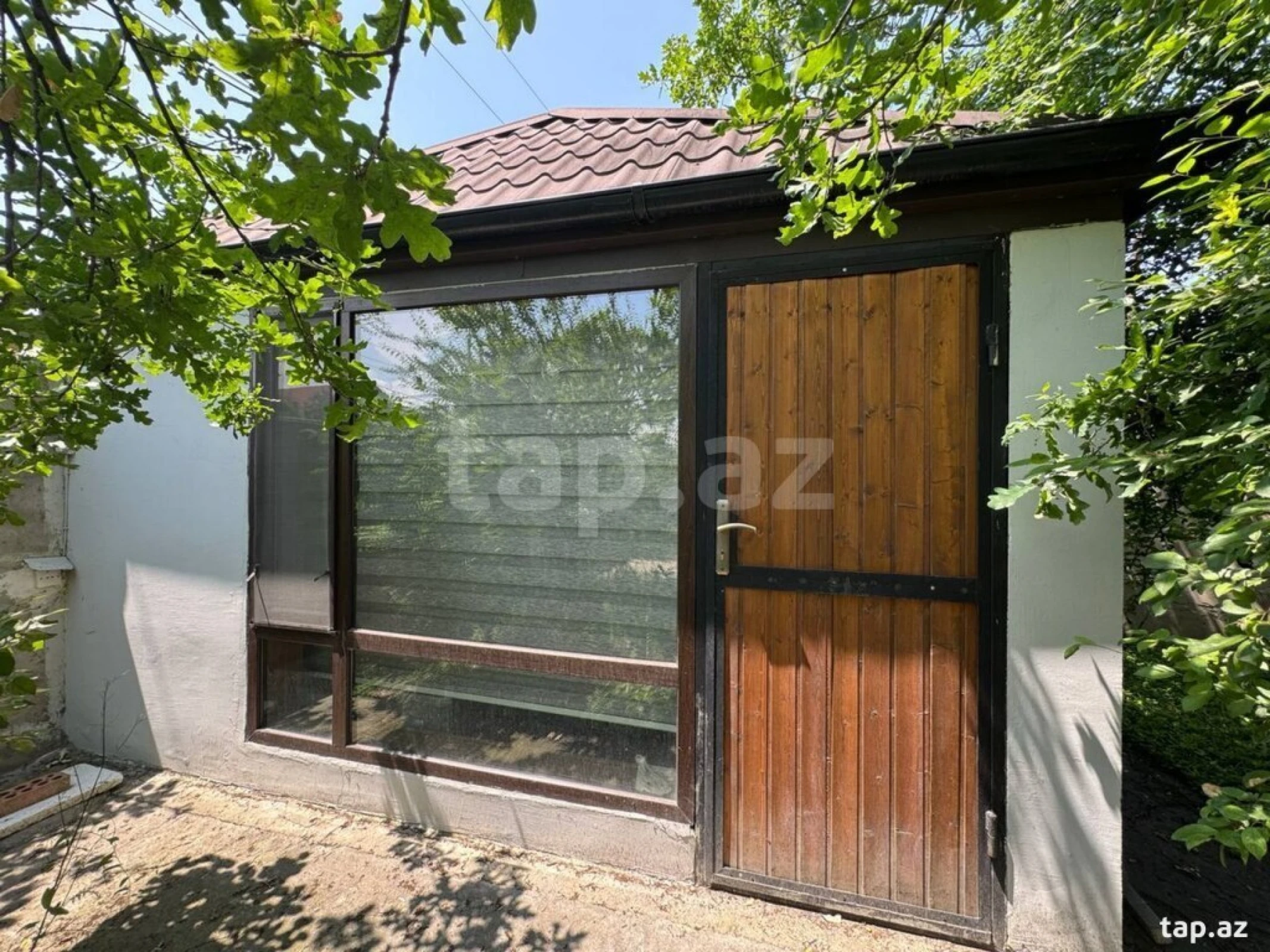 Satılır 5 otaqlı həyət evi