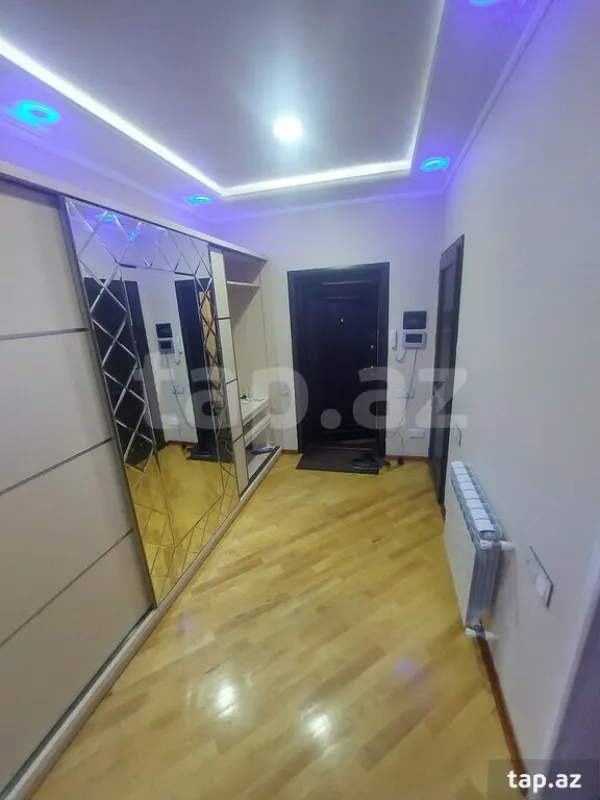 Kirayə verilir 3 otaqlı yeni tikili 86 m²