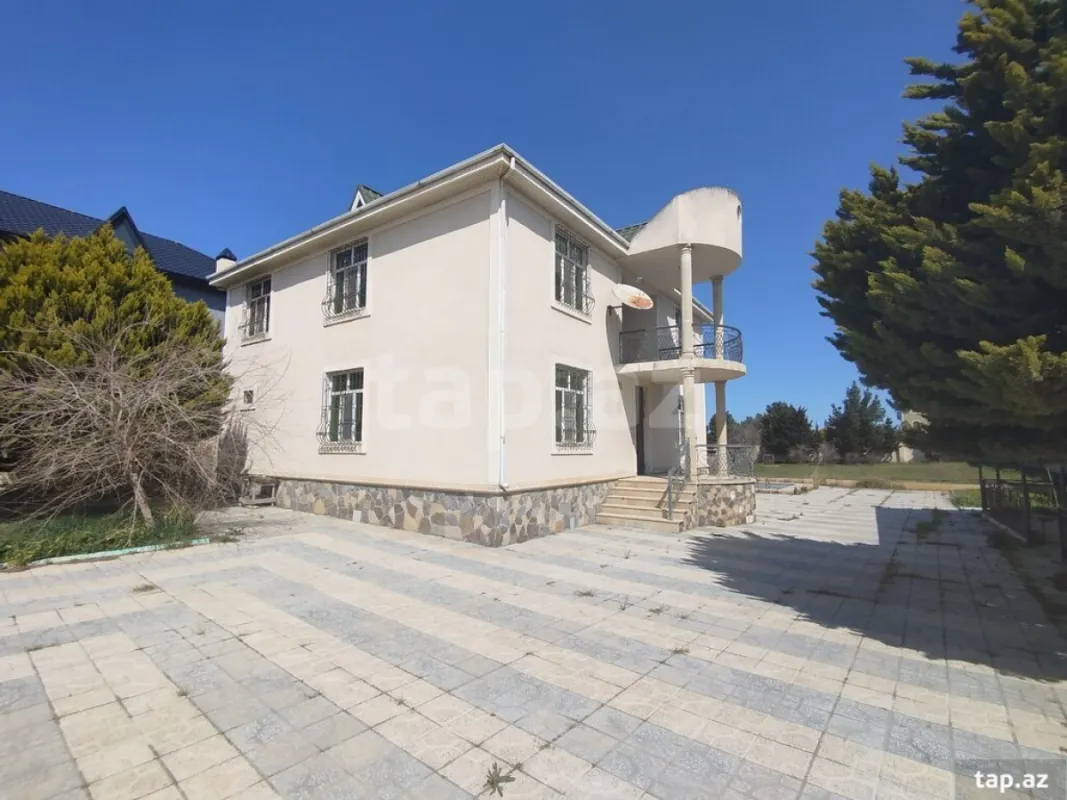 Satılır 4 otaqlı həyət evi 200 m²