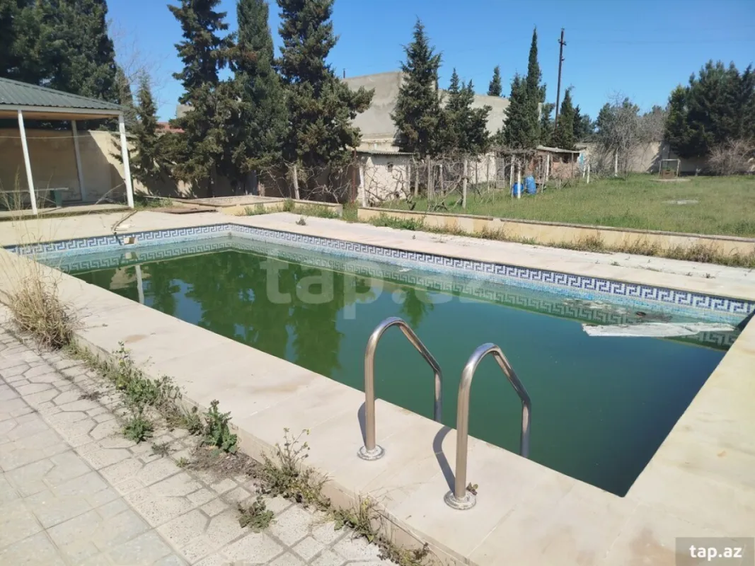 Satılır 4 otaqlı həyət evi 200 m²