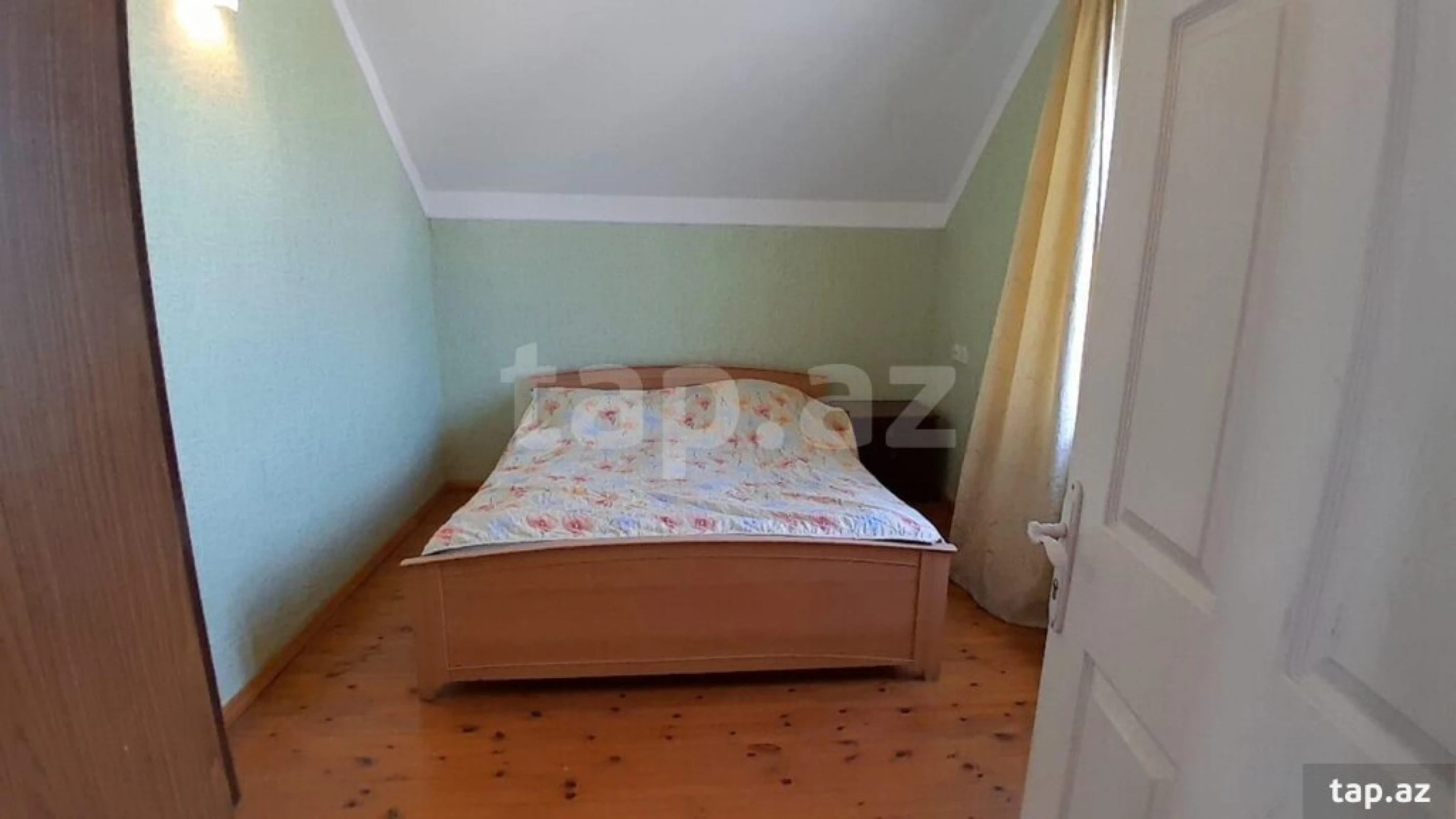 Satılır 4 otaqlı həyət evi 200 m²