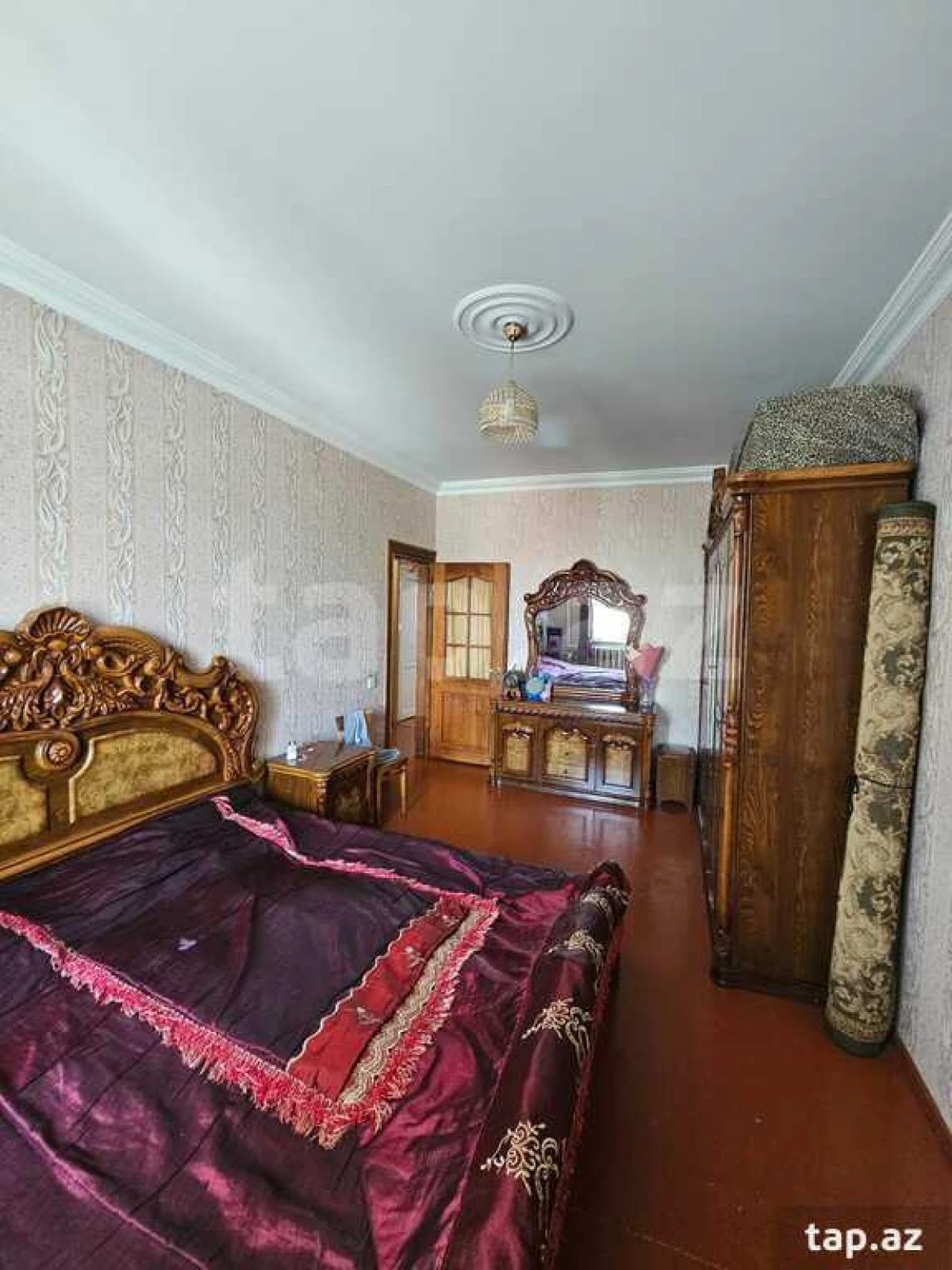 Satılır 4 otaqlı mənzil 115 m²