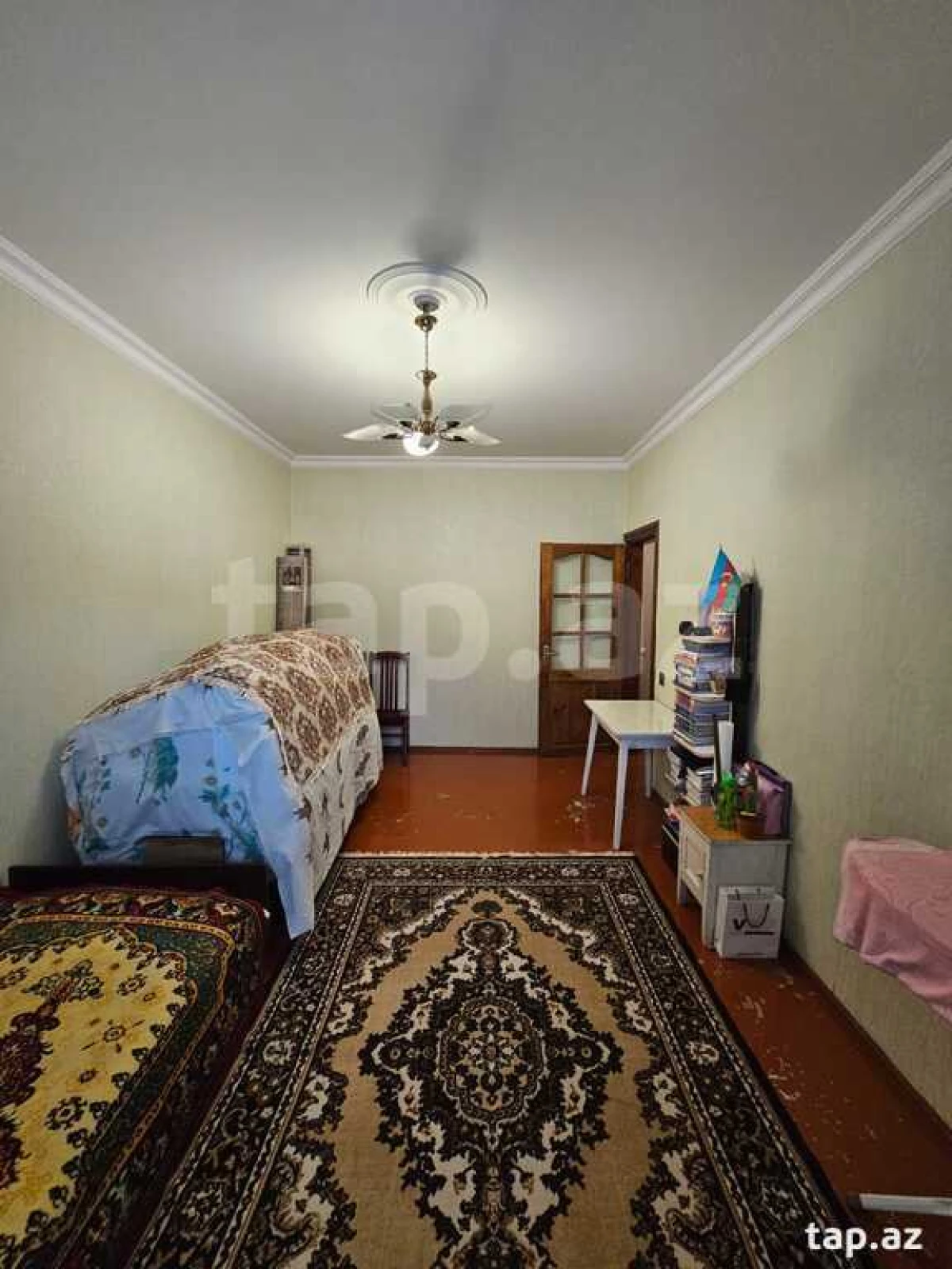 Satılır 4 otaqlı mənzil 115 m²