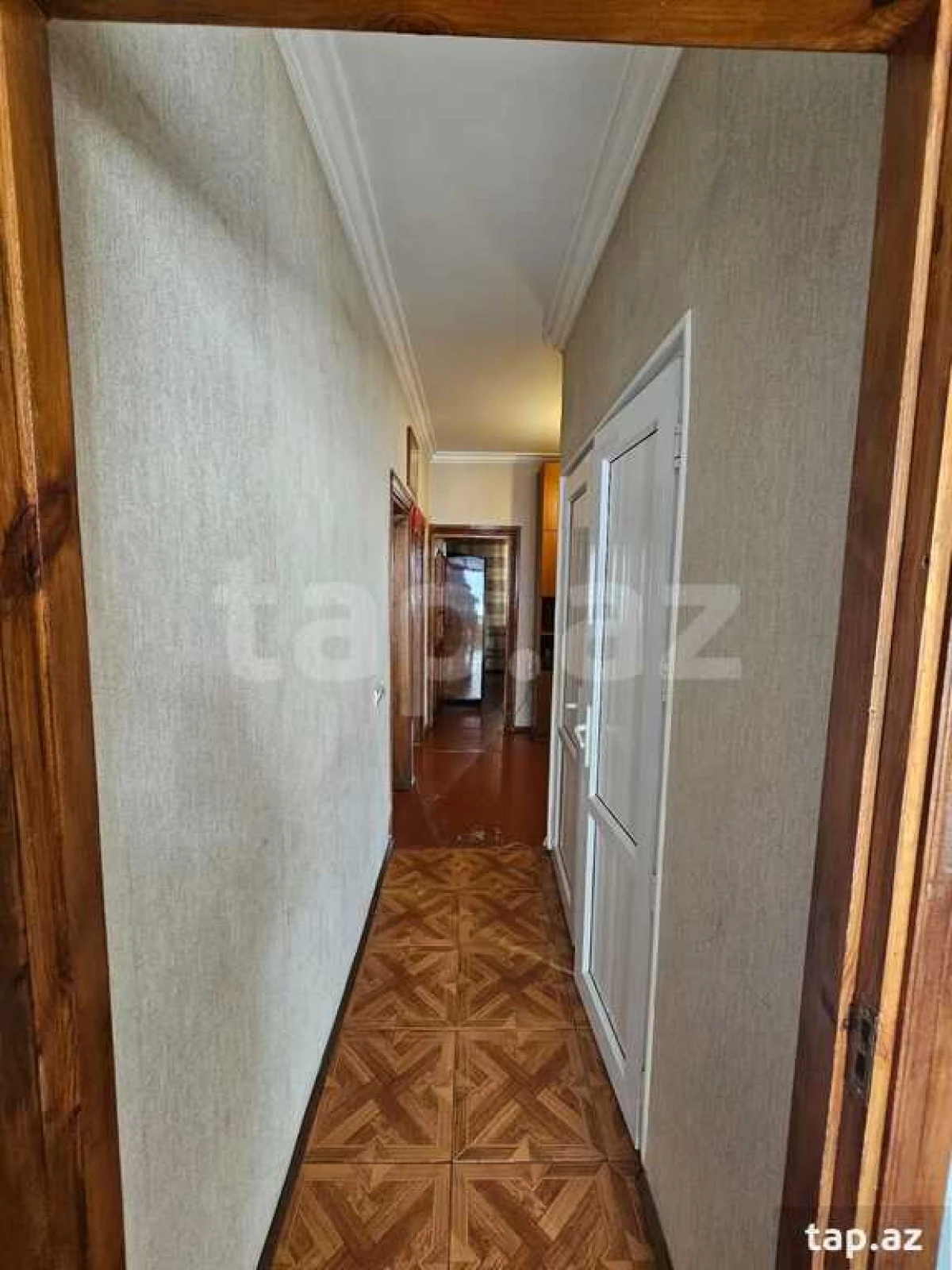 Satılır 4 otaqlı mənzil 115 m²