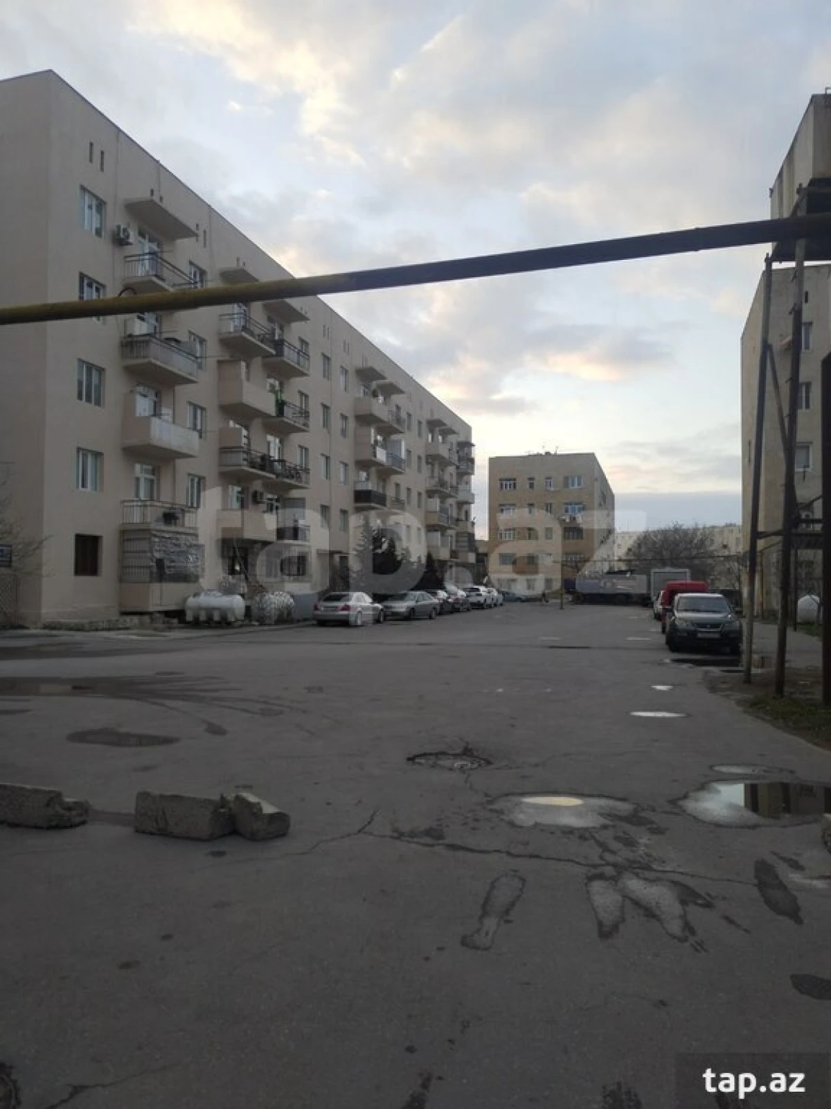 Satılır 2 otaqlı mənzil 52 m²