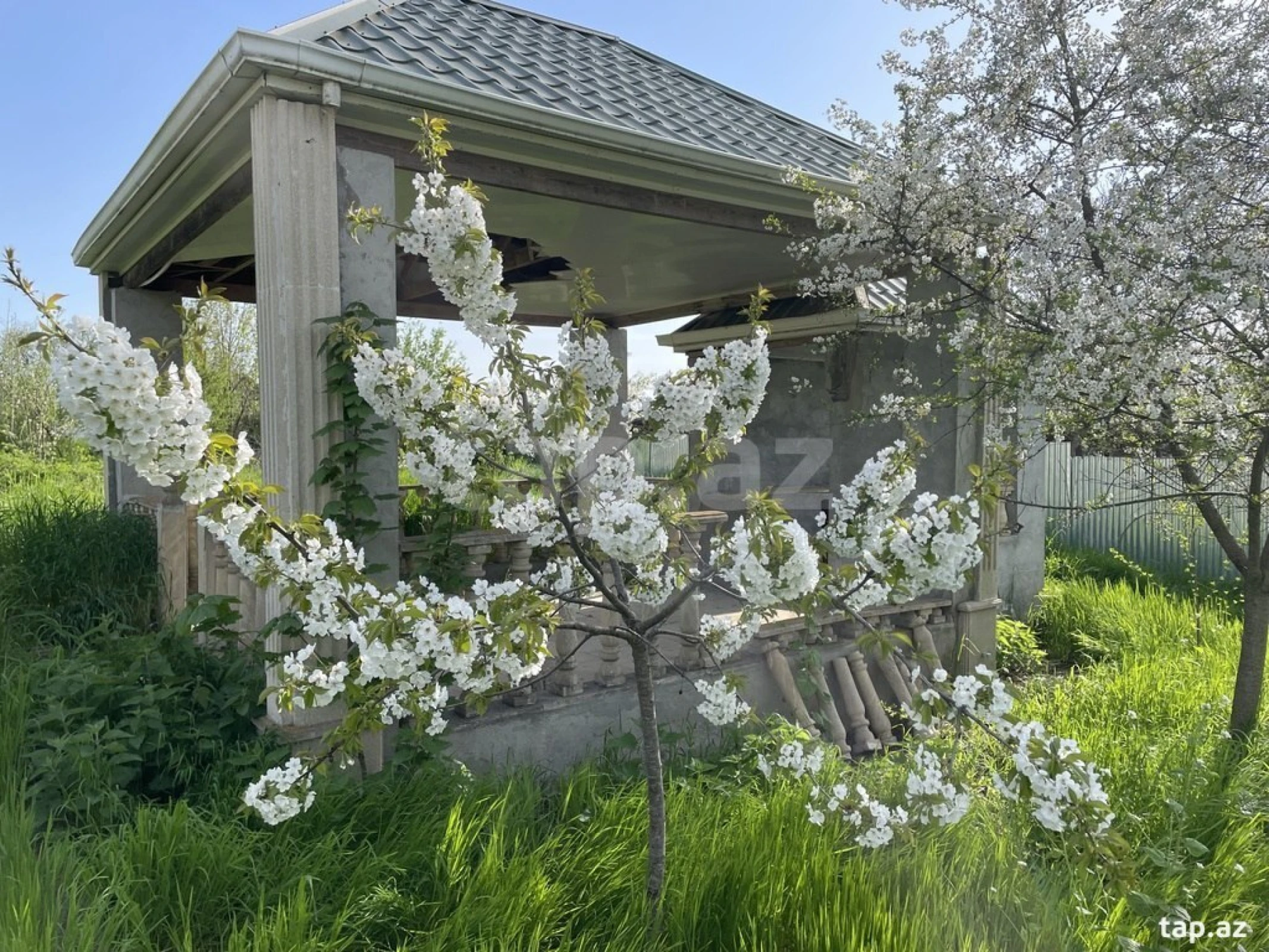 Kirayə verilir 6 otaqlı həyət evi