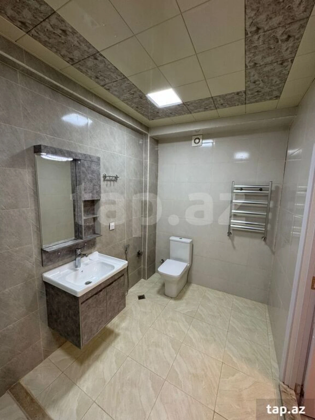 Satılır 2 otaqlı yeni tikili 77 m²