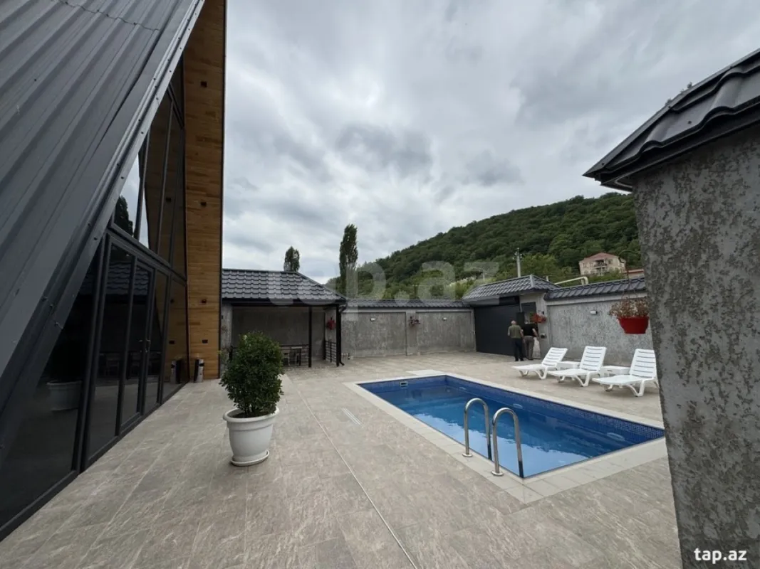 Kirayə verilir 4 otaqlı həyət evi