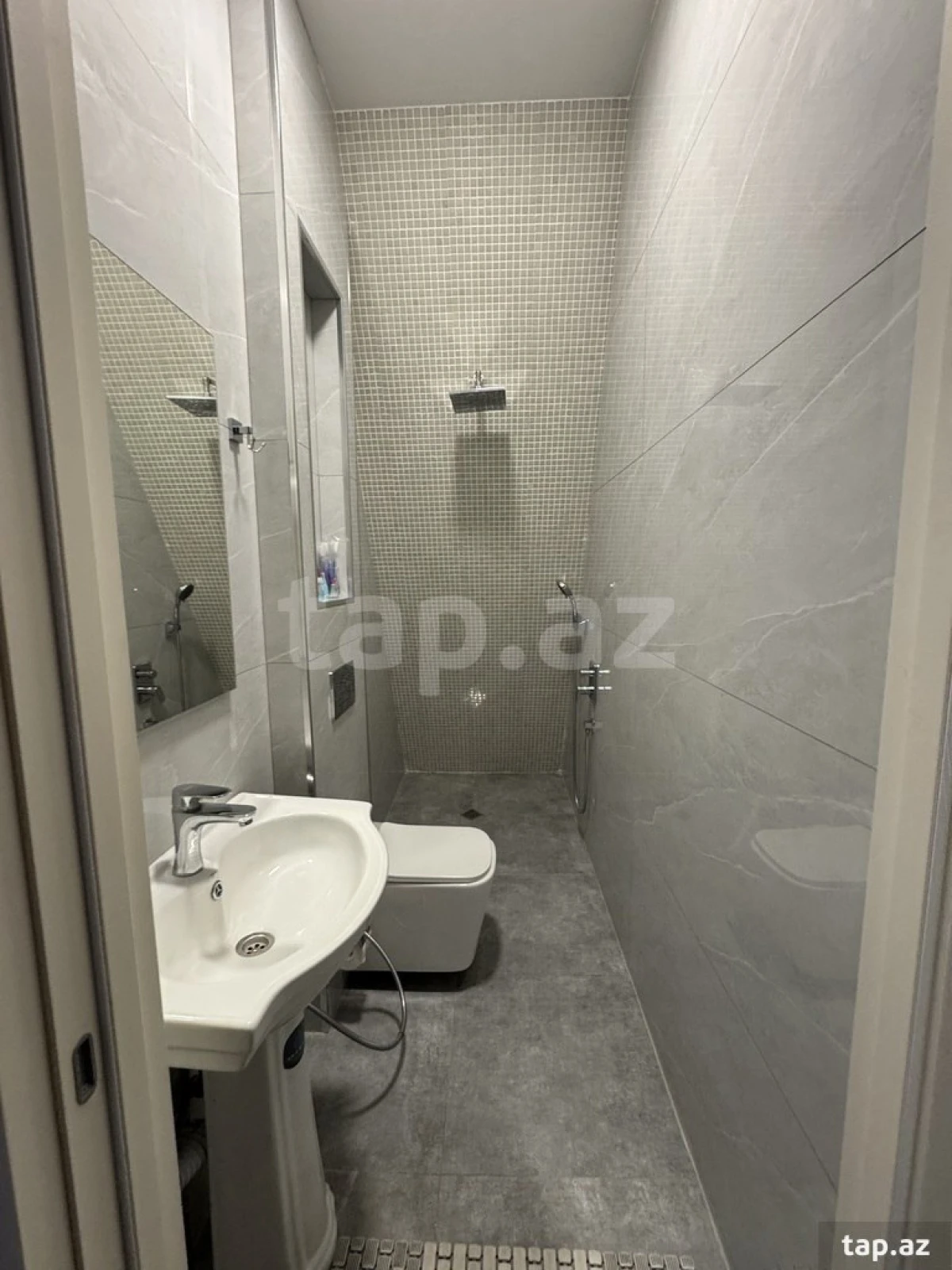 Kirayə verilir 4 otaqlı həyət evi