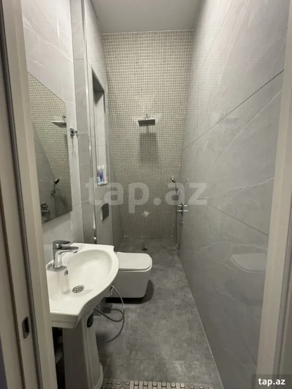 Kirayə verilir 4 otaqlı həyət evi