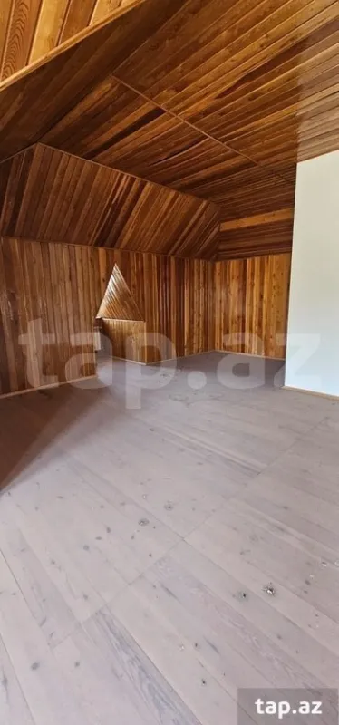 Kirayə verilir 9 otaqlı həyət evi 600 m²