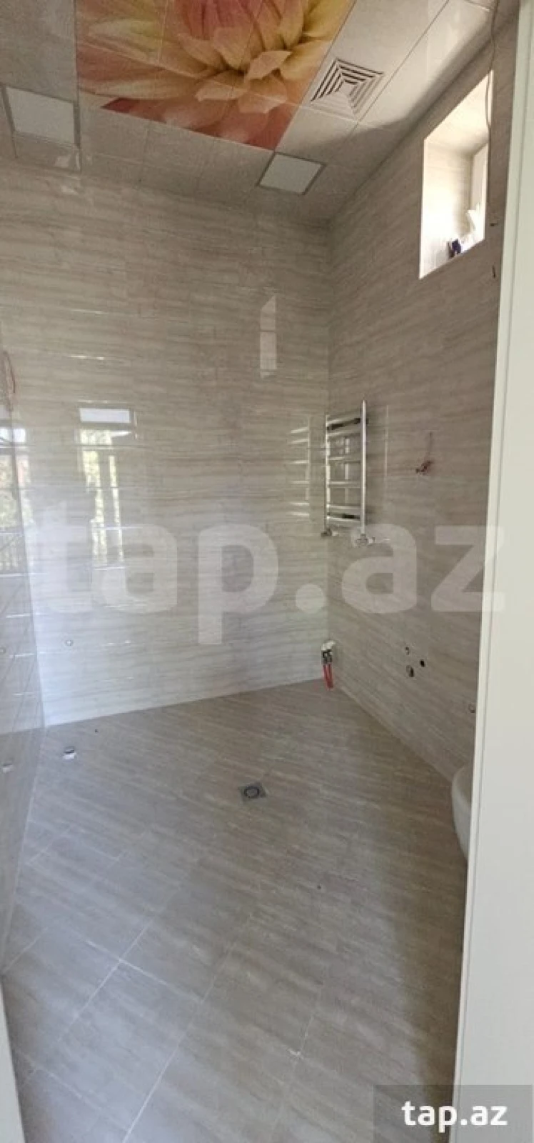 Kirayə verilir 9 otaqlı həyət evi 600 m²