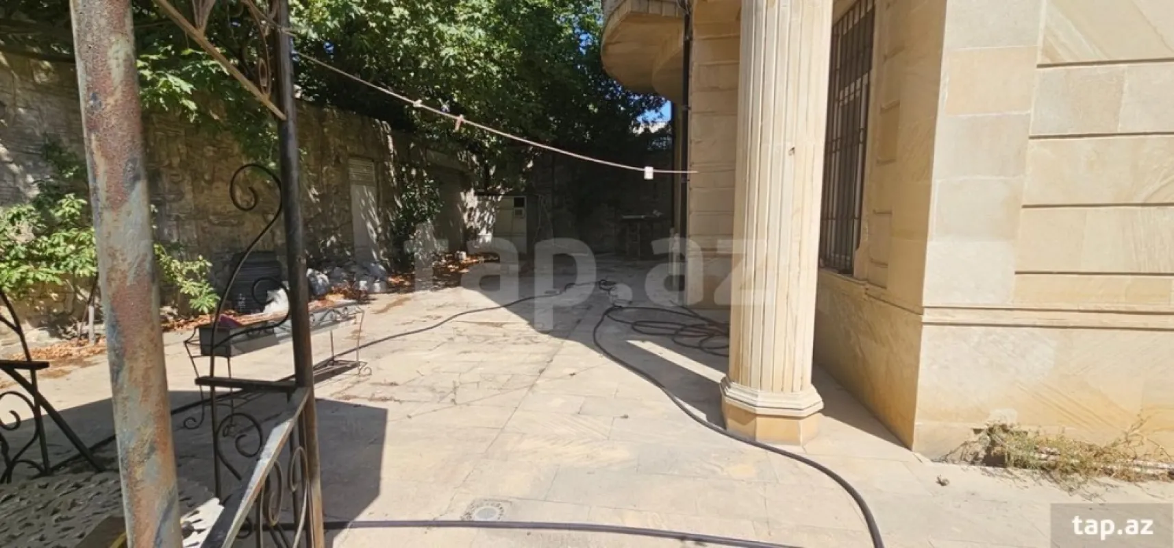 Kirayə verilir 9 otaqlı həyət evi 600 m²