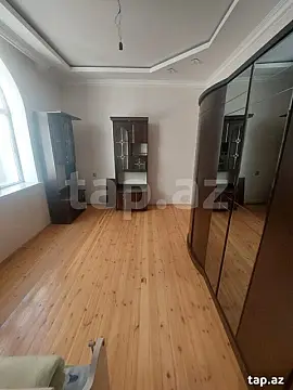 Satılır 6 otaqlı həyət evi