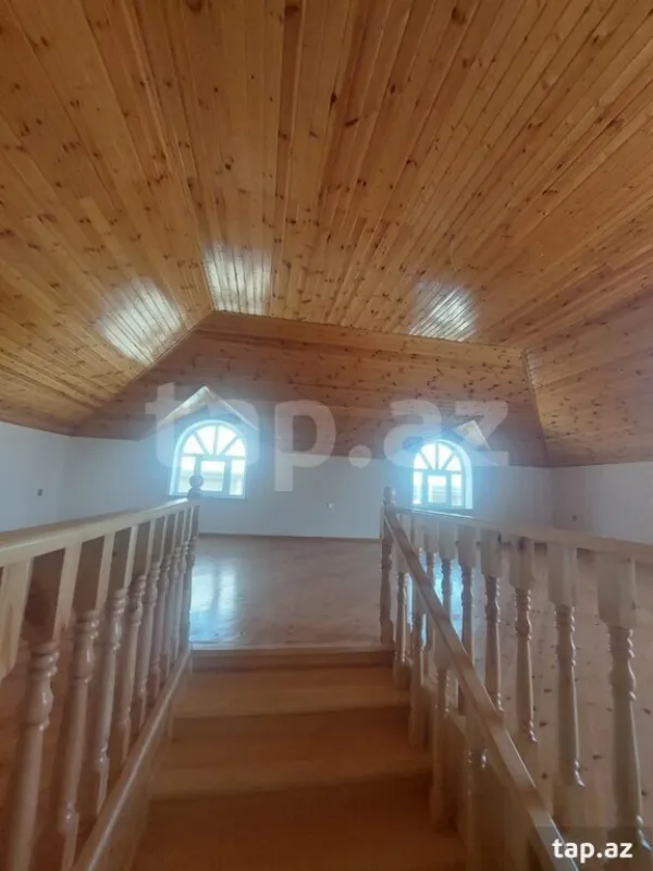 Satılır 6 otaqlı həyət evi