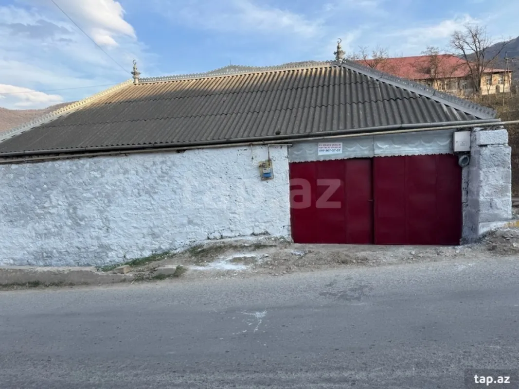 Kirayə verilir 3 otaqlı həyət evi