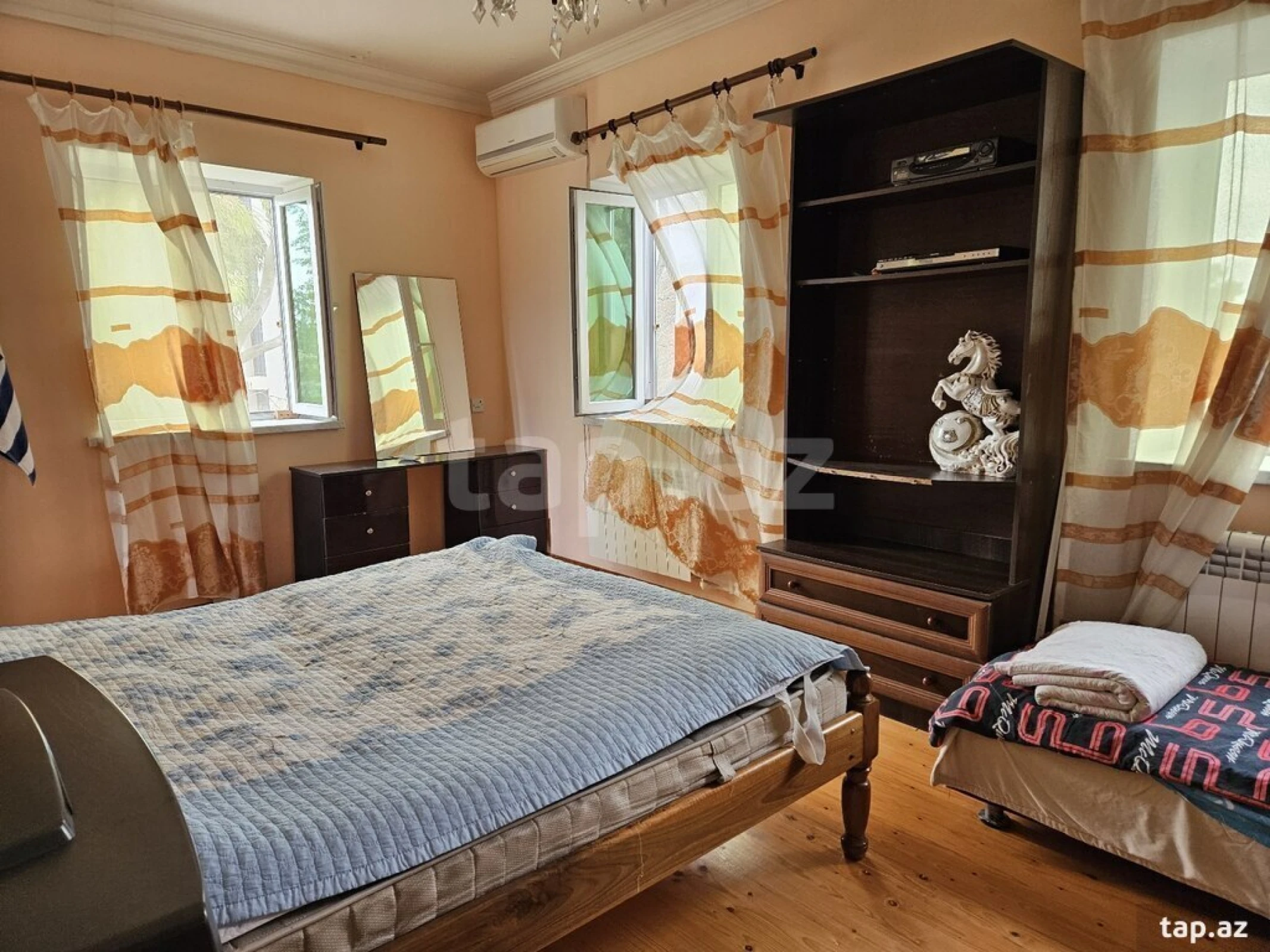 Kirayə verilir 5 otaqlı həyət evi