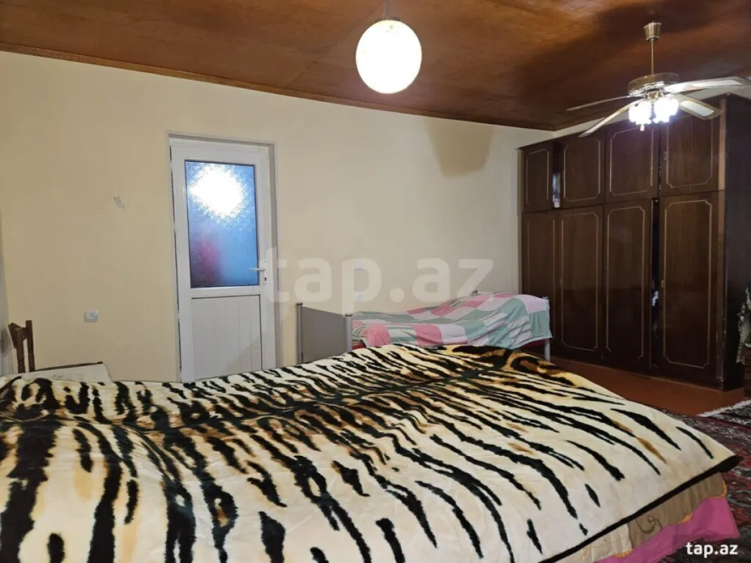 Kirayə verilir 5 otaqlı həyət evi