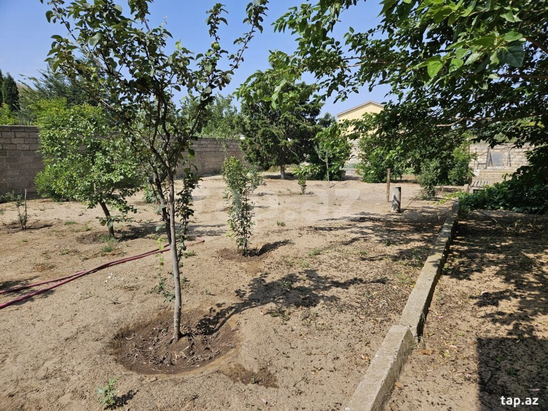 Kirayə verilir 5 otaqlı həyət evi