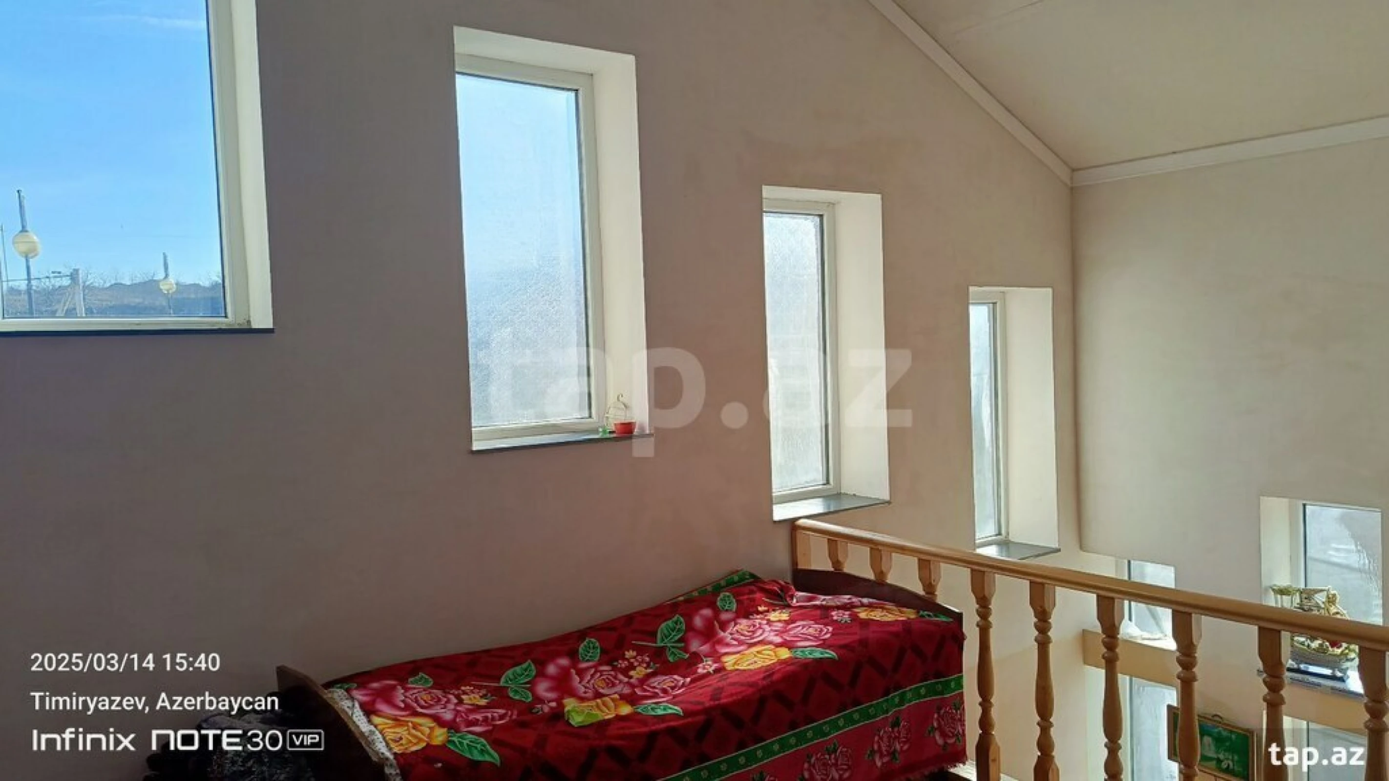 Satılır 4 otaqlı həyət evi