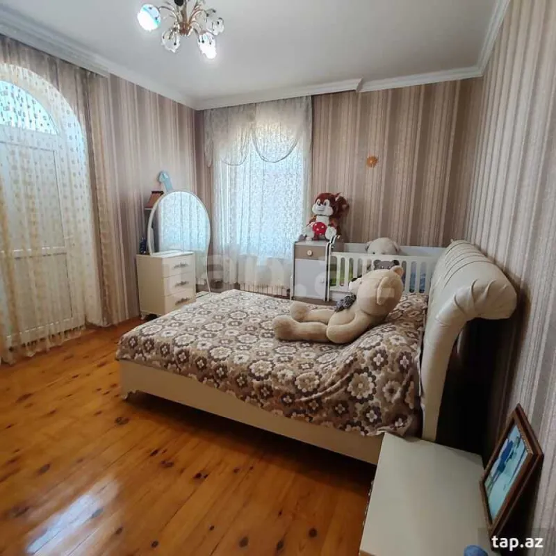 Satılır 4 otaqlı həyət evi