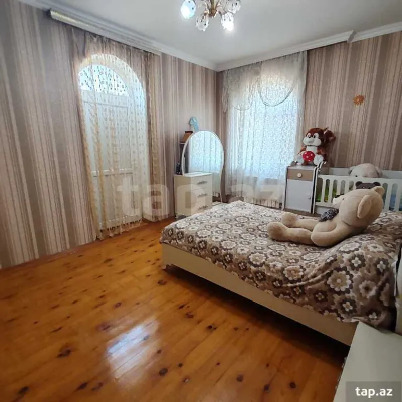 Satılır 4 otaqlı həyət evi