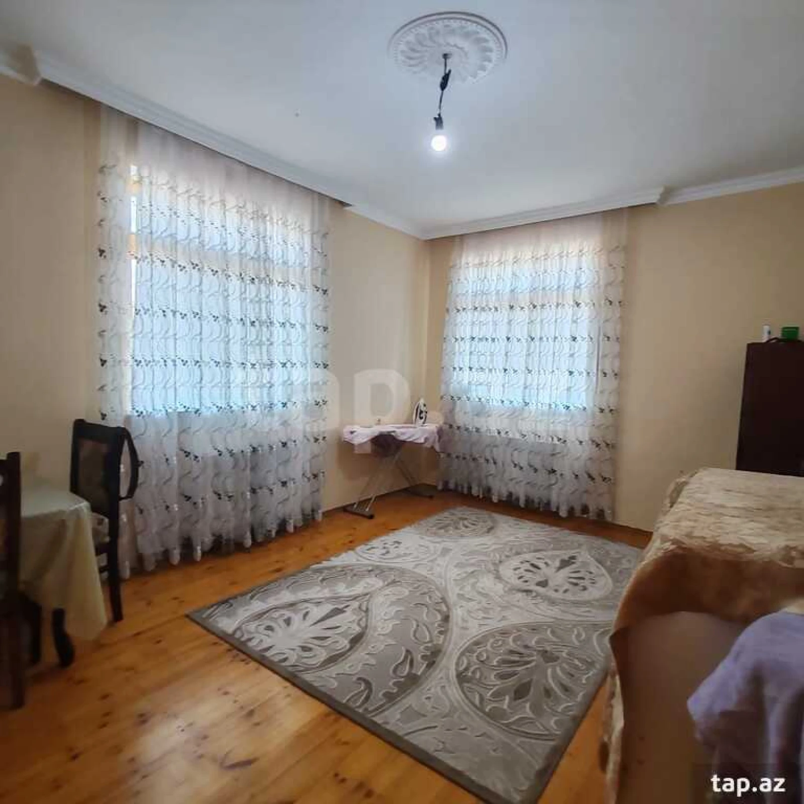 Satılır 4 otaqlı həyət evi