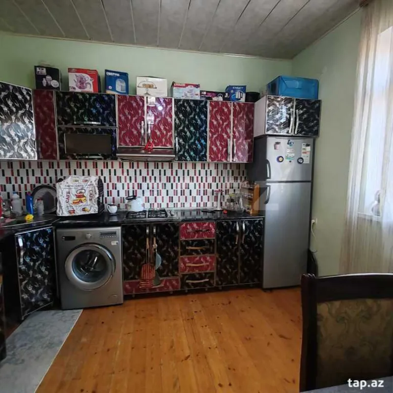 Satılır 4 otaqlı həyət evi