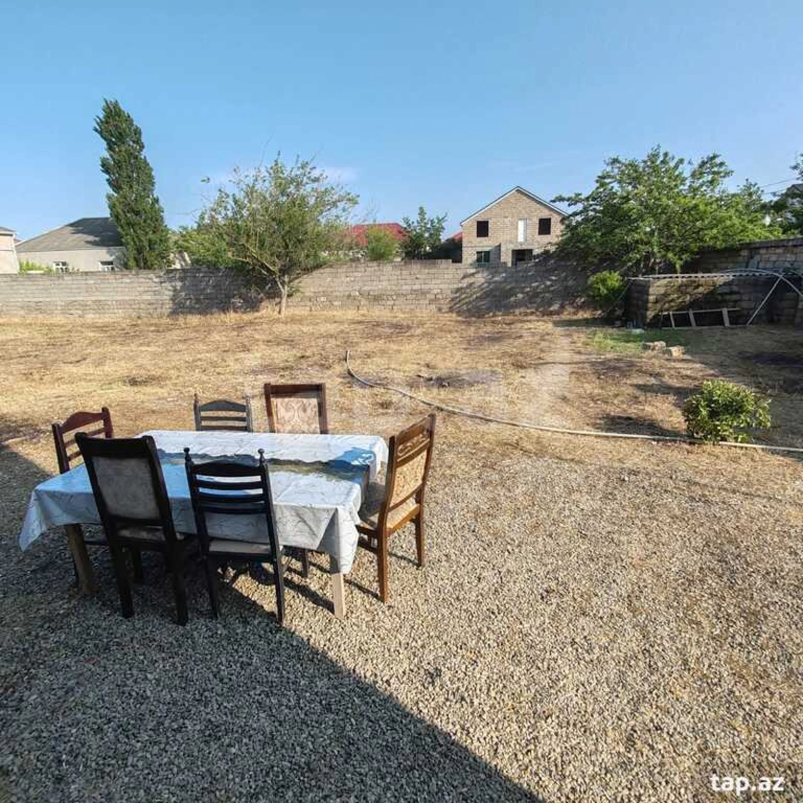 Satılır 4 otaqlı həyət evi