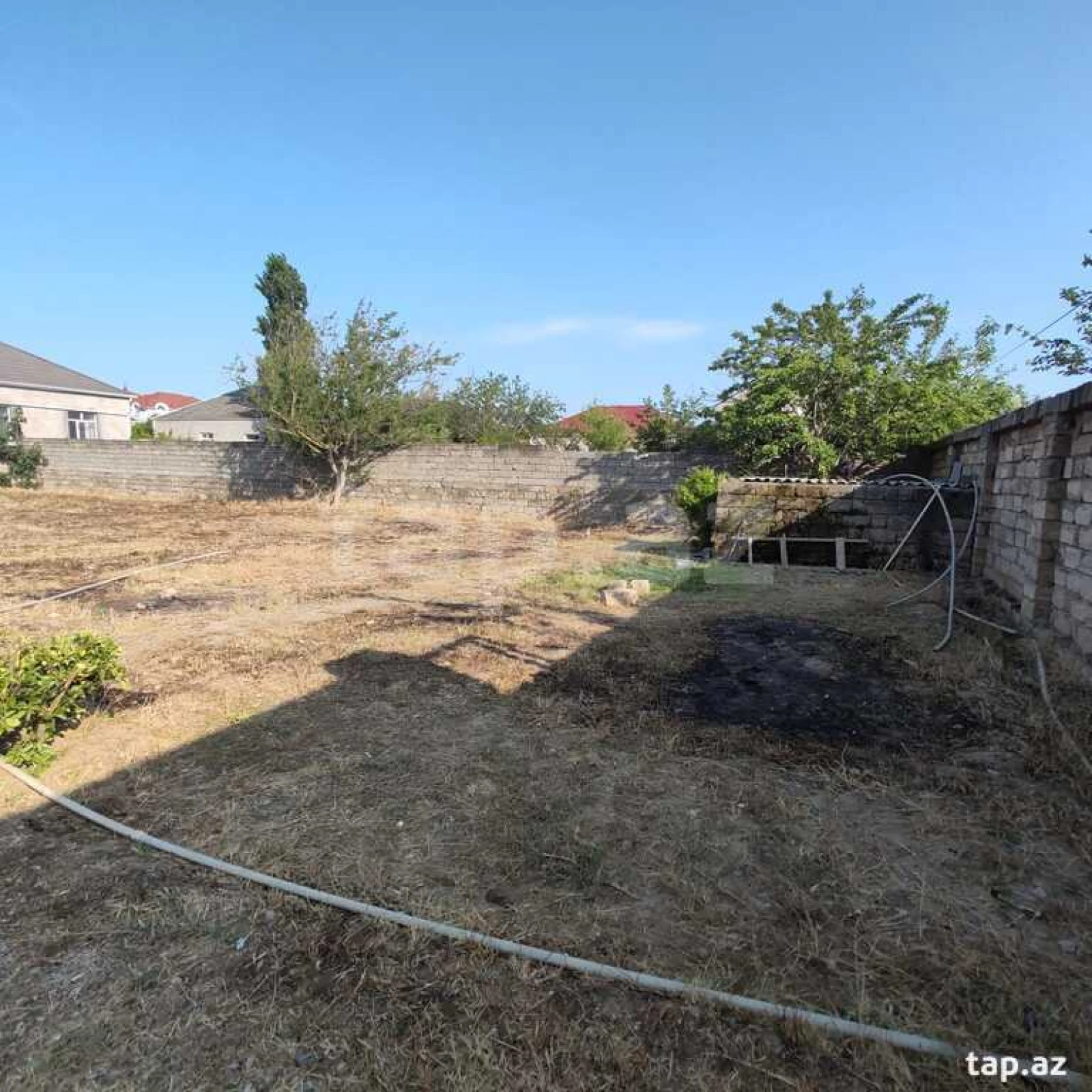 Satılır 4 otaqlı həyət evi