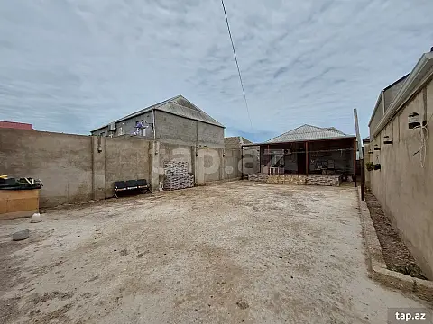 Satılır 3 otaqlı həyət evi
