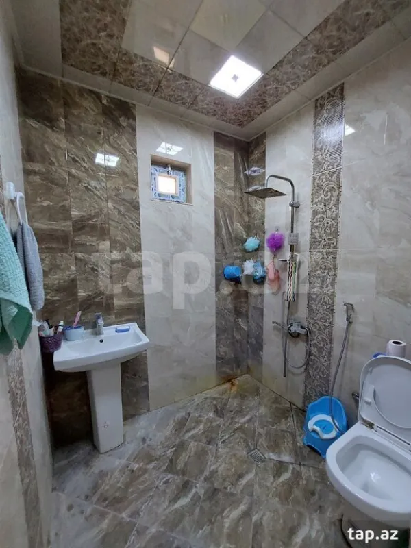 Satılır 3 otaqlı həyət evi