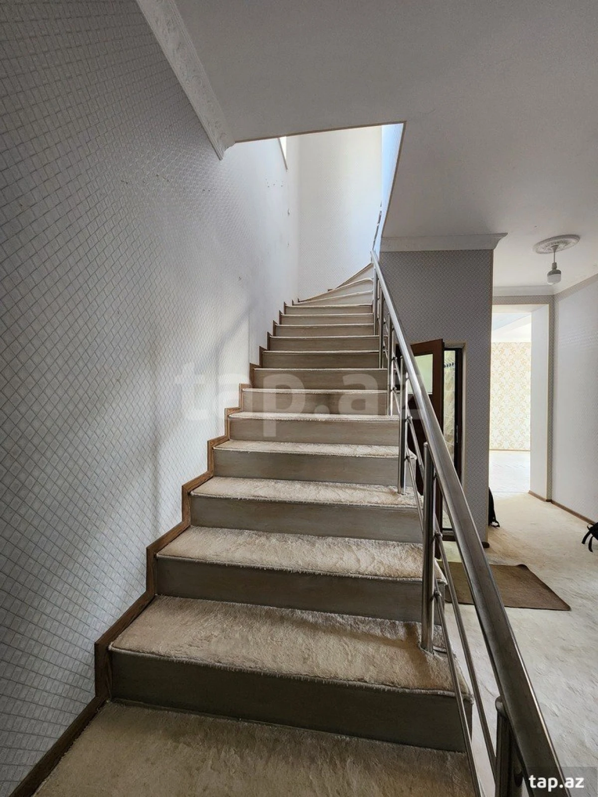 Satılır 7 otaqlı həyət evi 310.9 m²