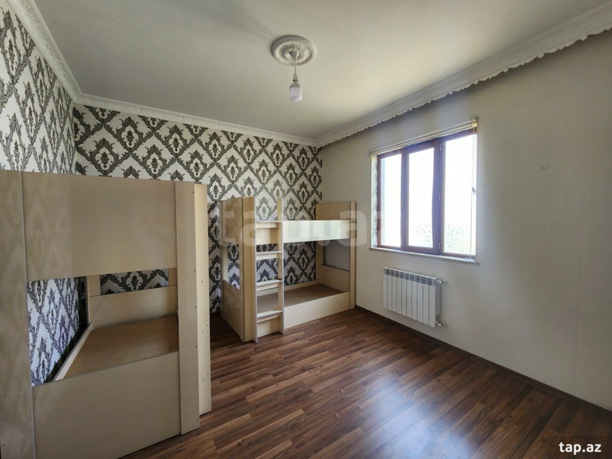 Satılır 7 otaqlı həyət evi 310.9 m²