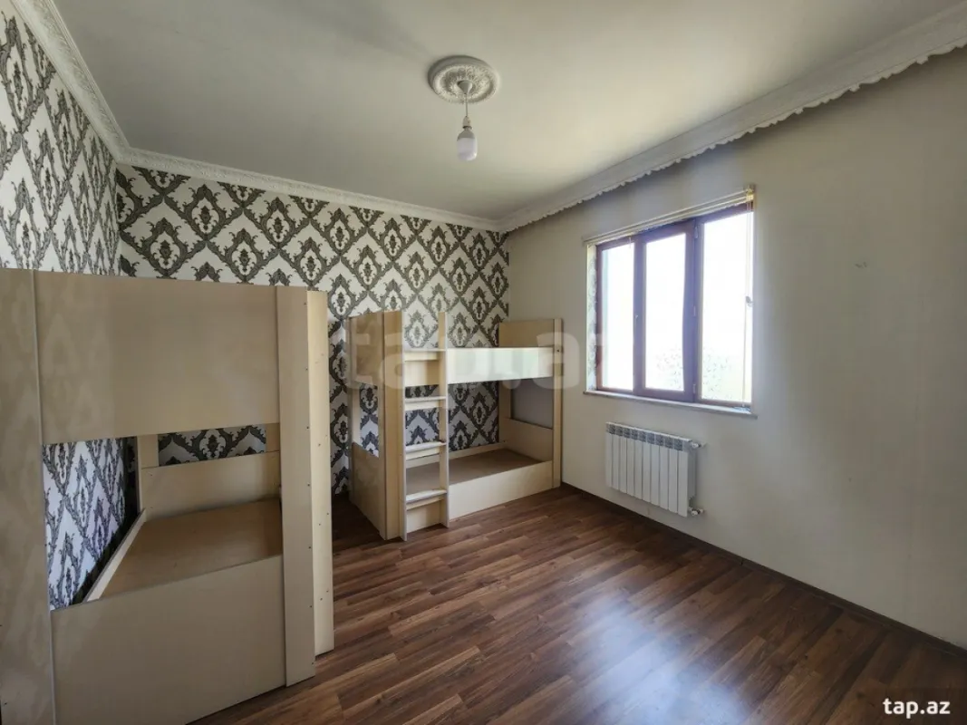 Satılır 7 otaqlı həyət evi 310.9 m²