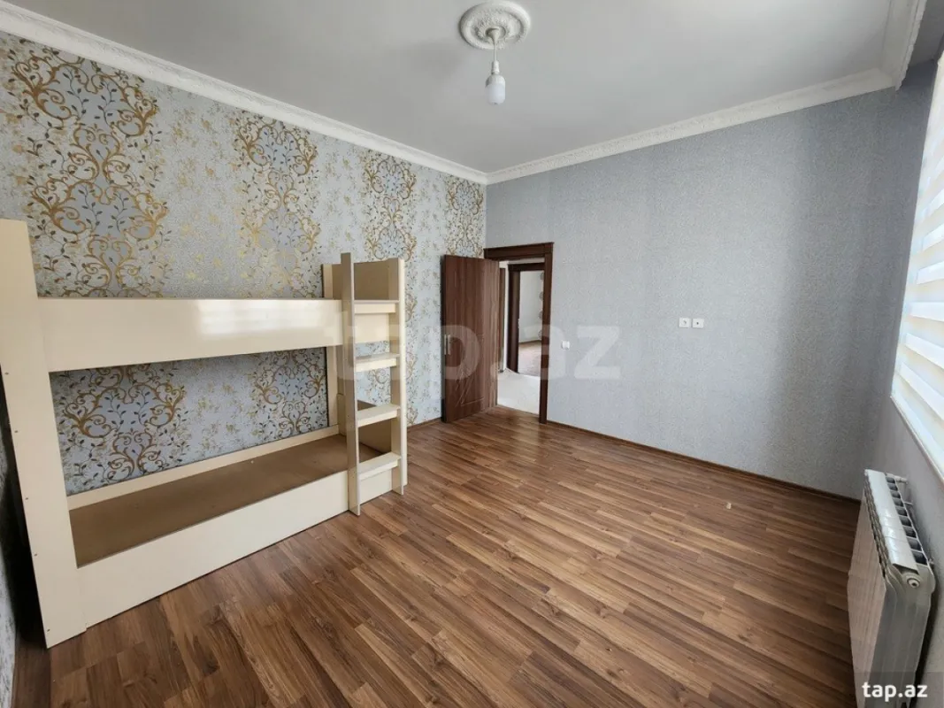Satılır 7 otaqlı həyət evi 310.9 m²