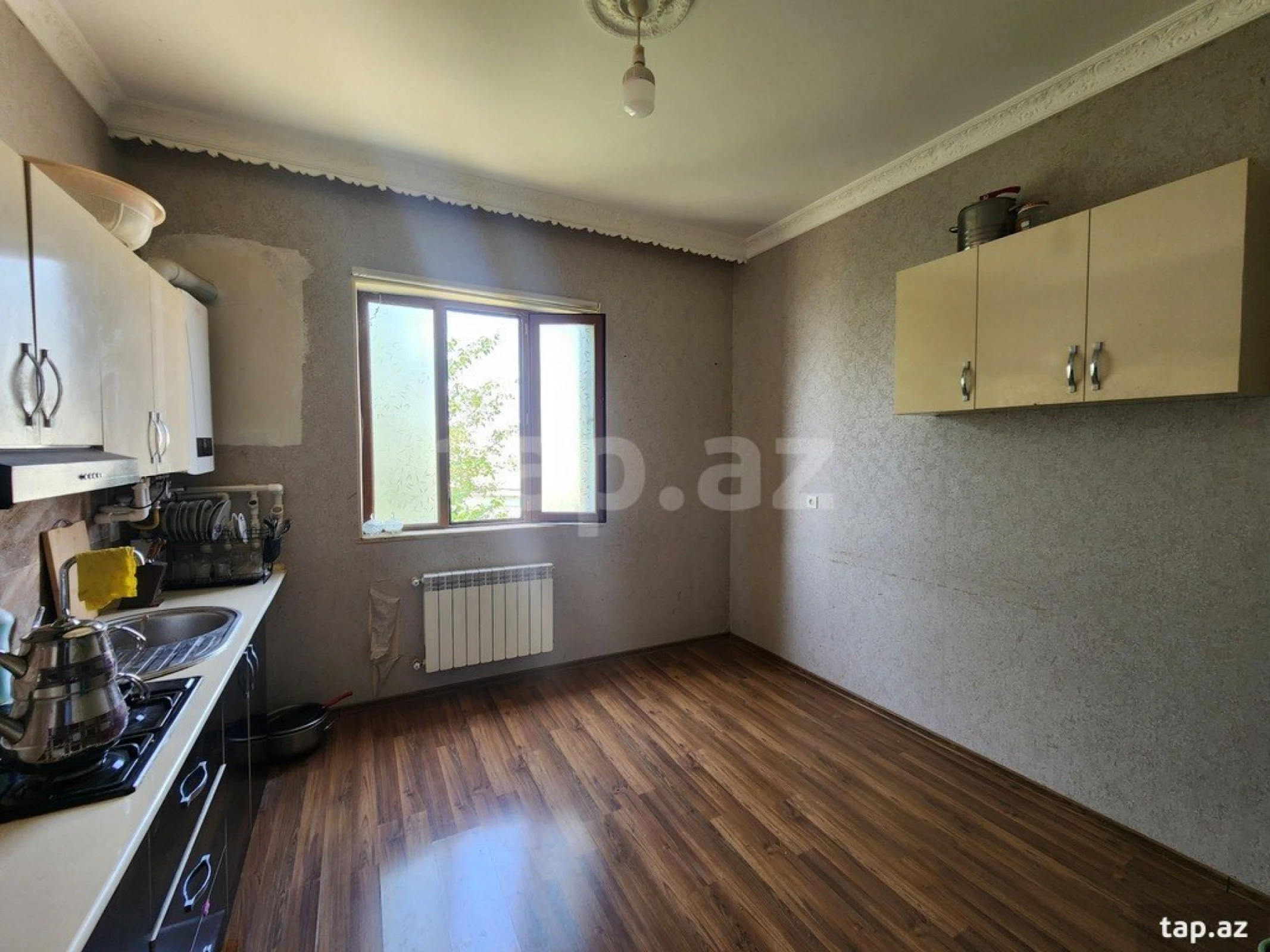 Satılır 7 otaqlı həyət evi 310.9 m²