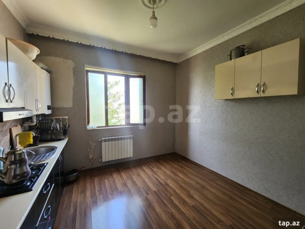 Satılır 7 otaqlı həyət evi 310.9 m²