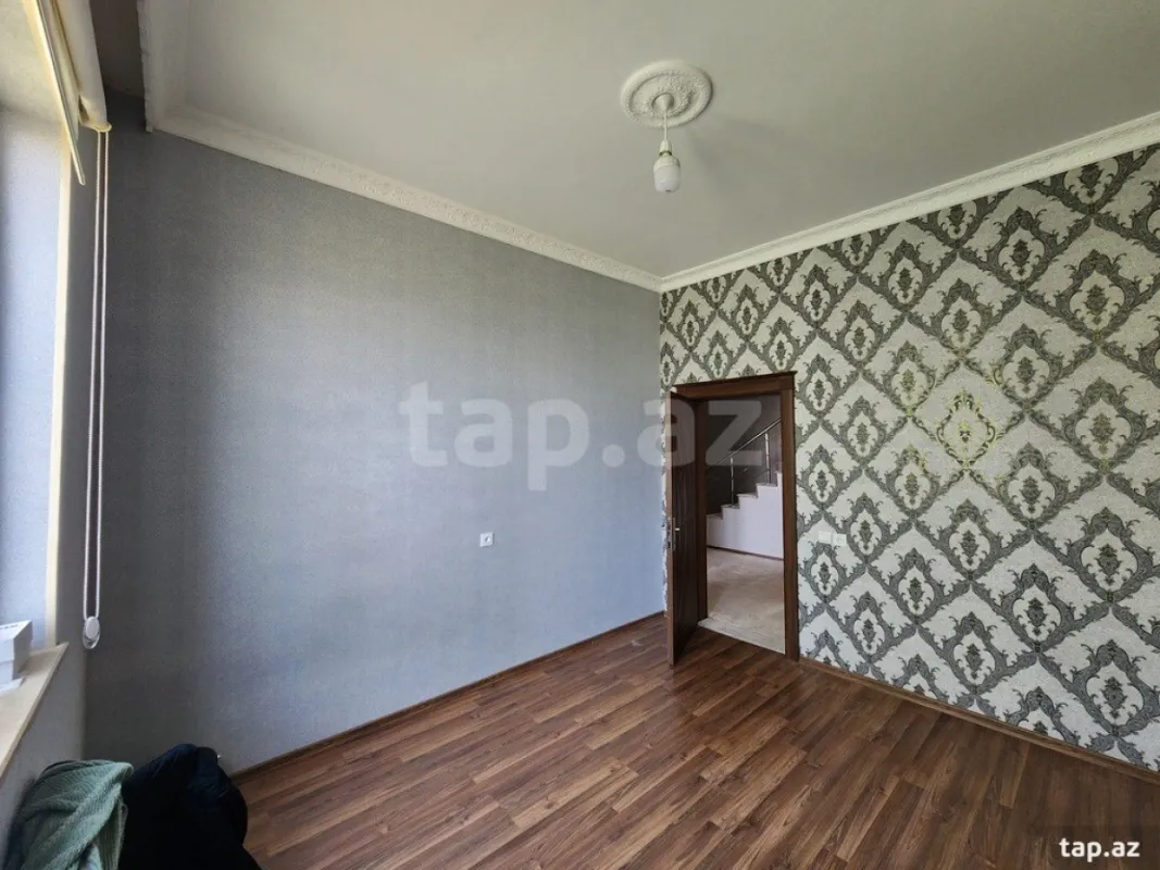 Satılır 7 otaqlı həyət evi 310.9 m²