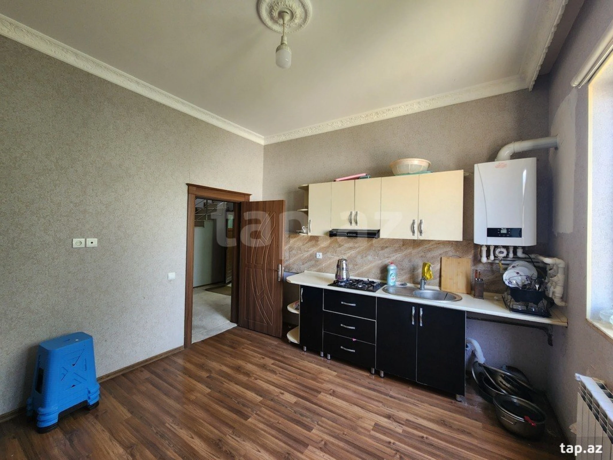 Satılır 7 otaqlı həyət evi 310.9 m²