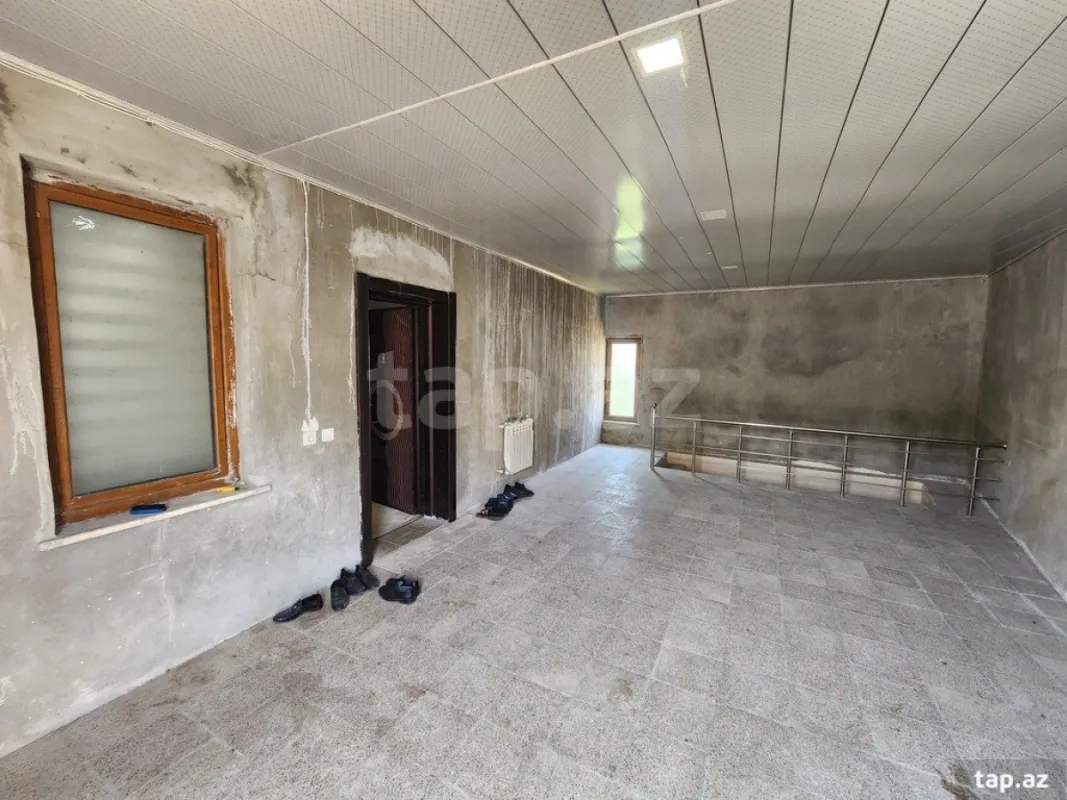 Satılır 7 otaqlı həyət evi 310.9 m²