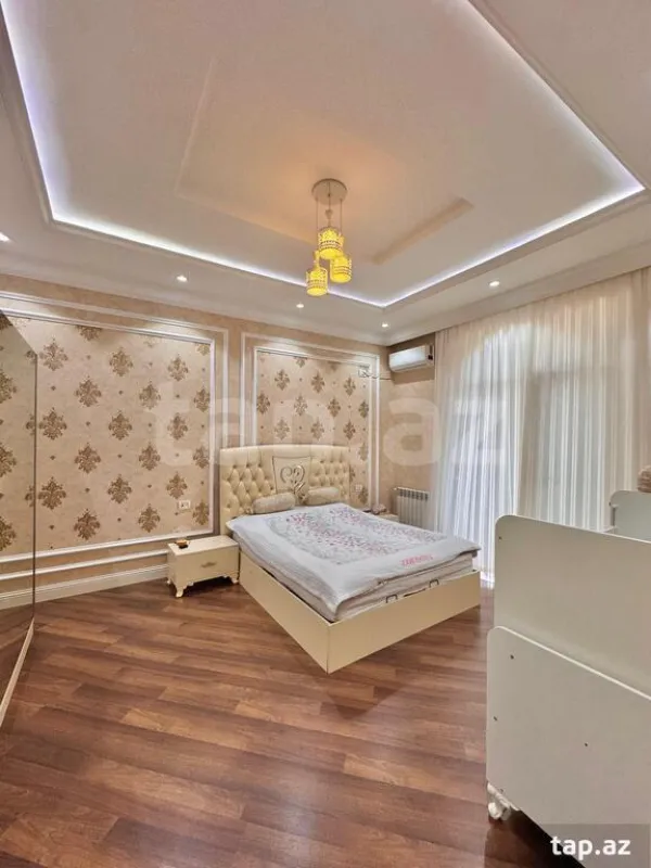 Satılır 7 otaqlı həyət evi