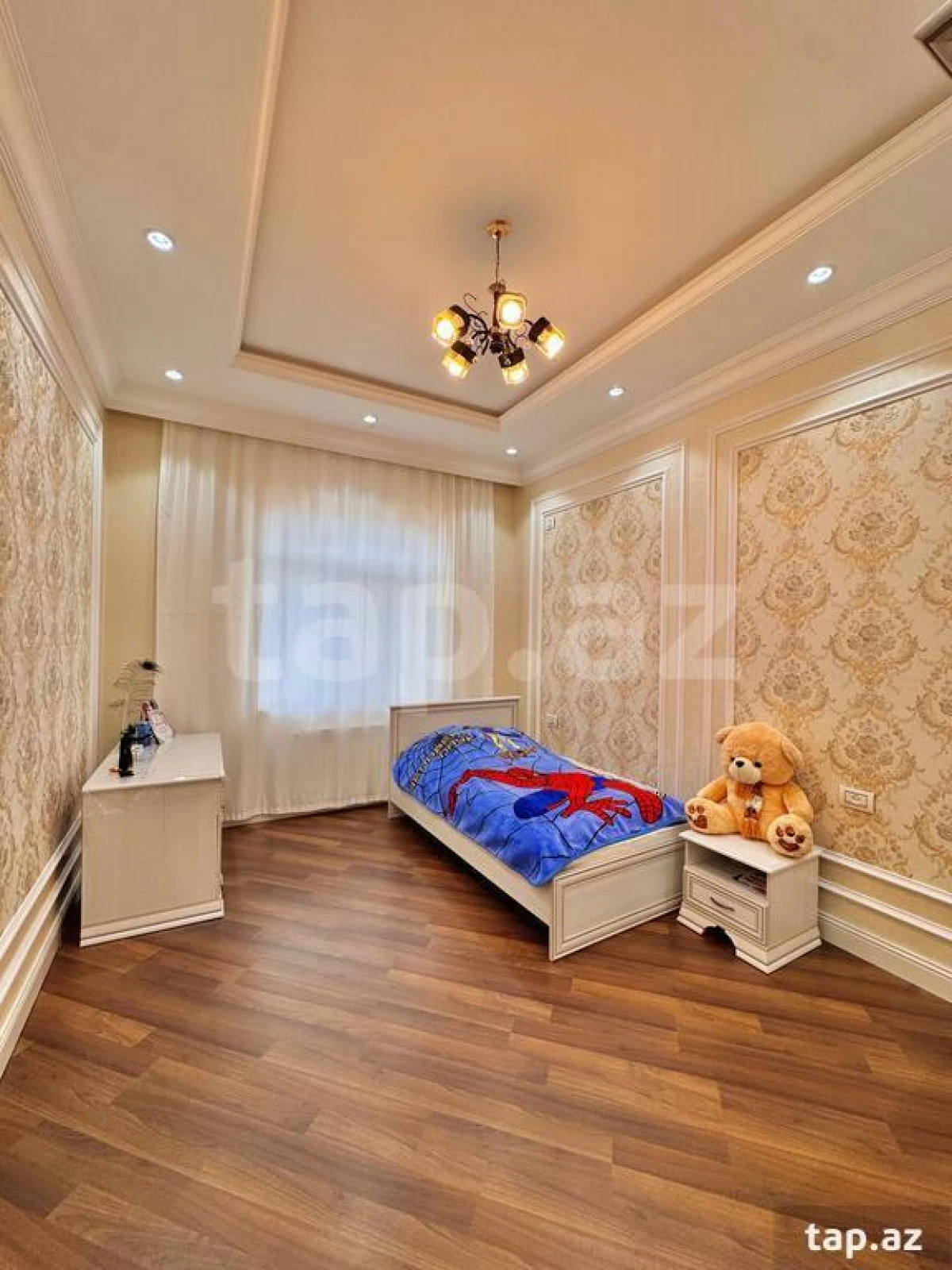 Satılır 7 otaqlı həyət evi