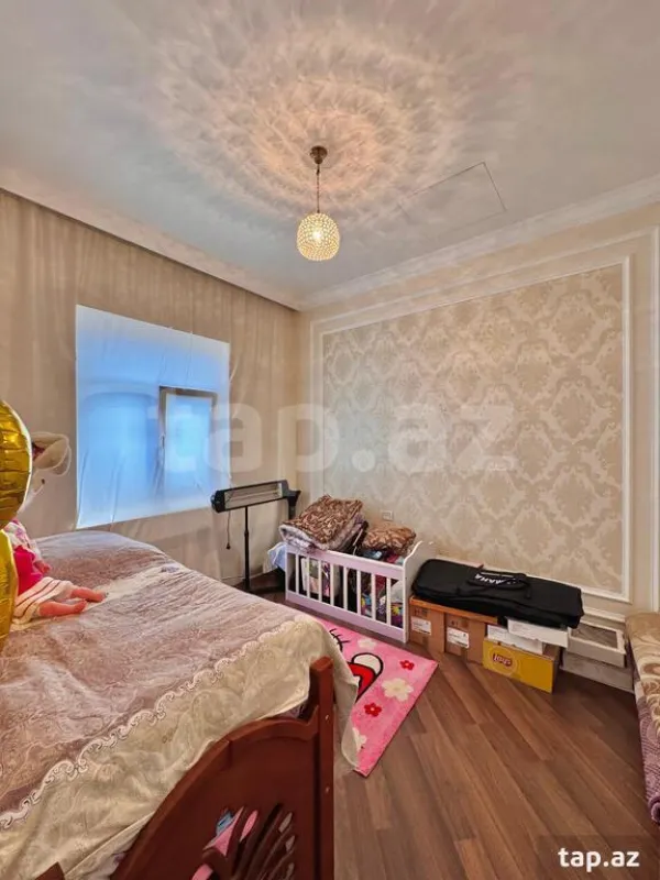 Satılır 7 otaqlı həyət evi