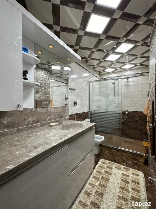 Satılır 5 otaqlı yeni tikili 230 m²