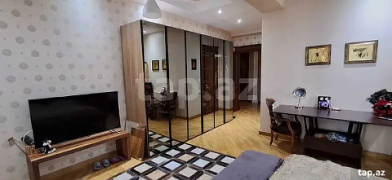Satılır 5 otaqlı yeni tikili 230 m²