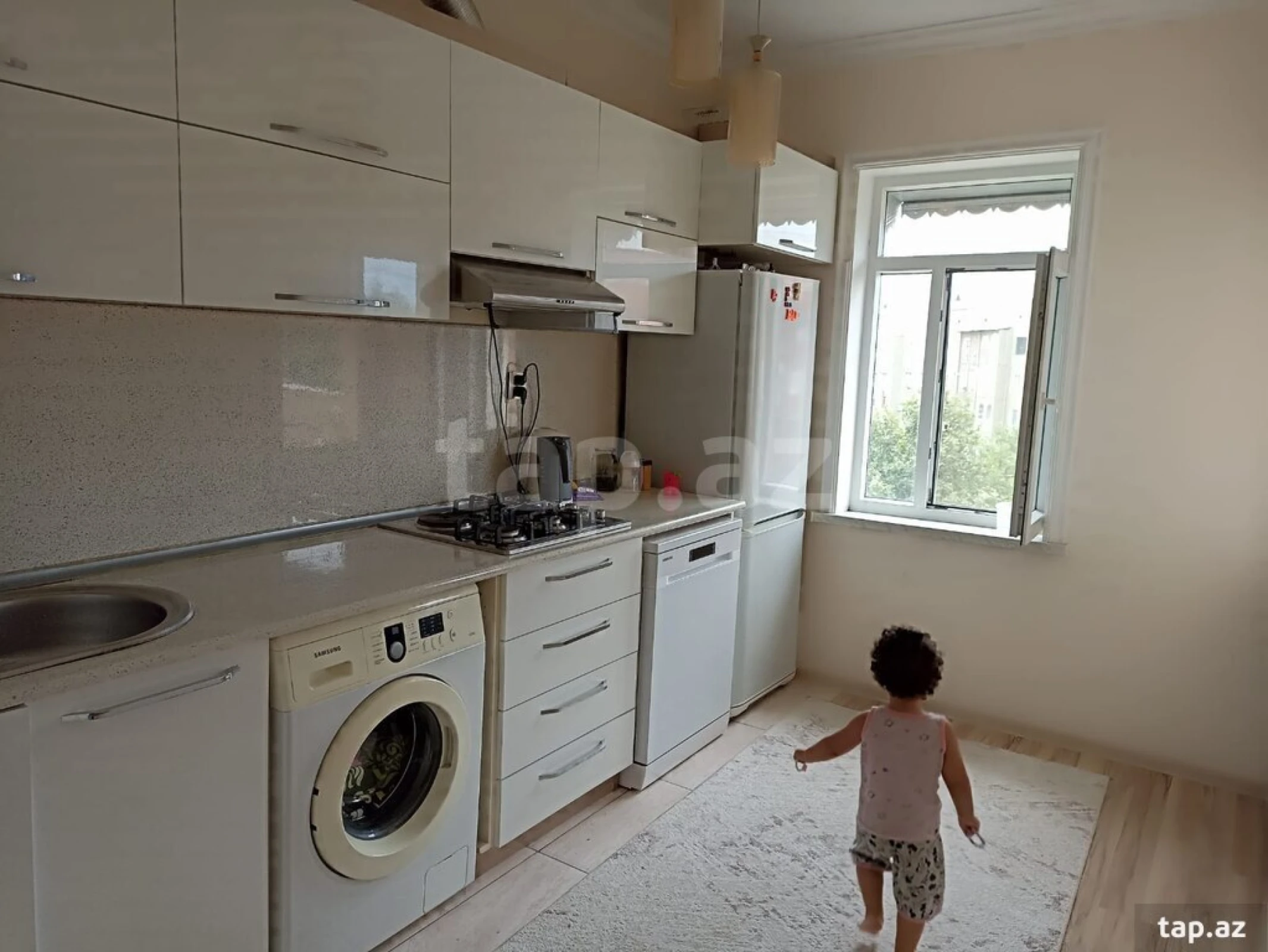 Satılır 2 otaqlı mənzil 58 m²