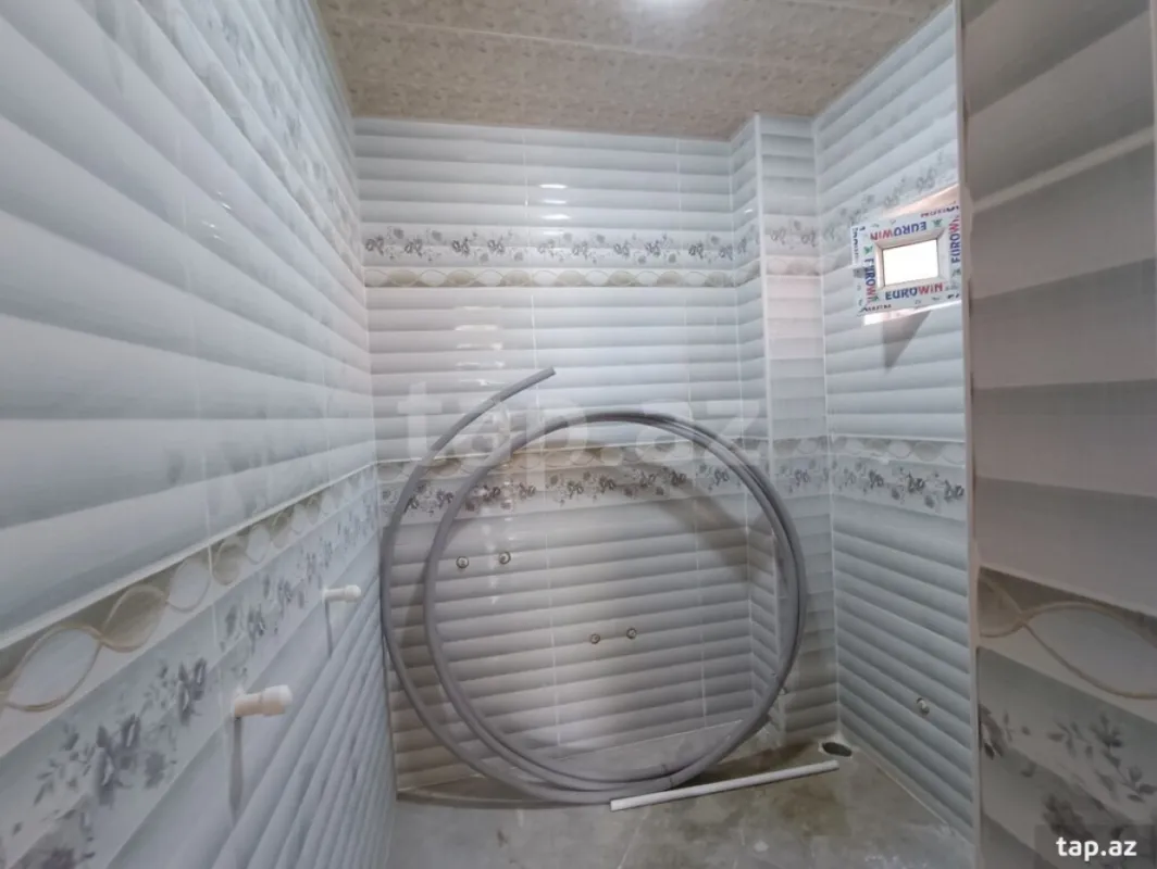 Satılır 4 otaqlı həyət evi